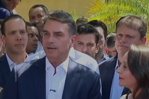 Podemos, partido do prefeito Murilo Félix, declara apoio a Flávio Bolsonaro