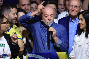 Vamos mudar o jeito de governar este país, diz Lula